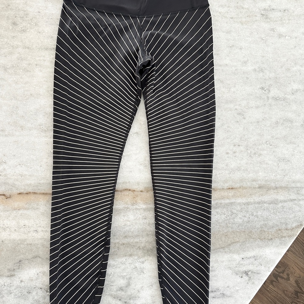 Lululemon leggings - 8